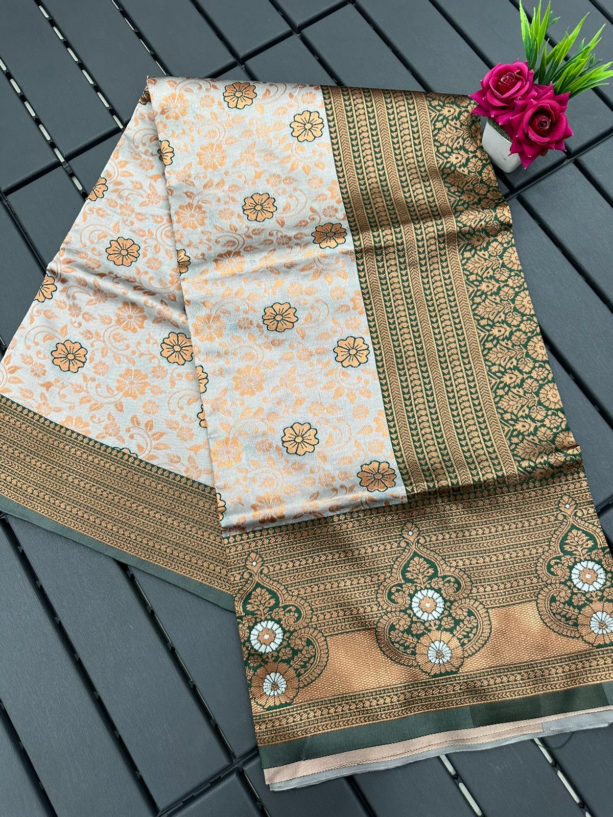 Minral Lichi Silk Printed Non Catalog Sarees